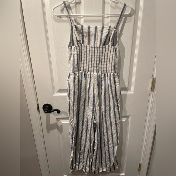 Old Navy Linen Blend Blue and White Striped Jumpsuit Size Medium - Picture 2 of 7